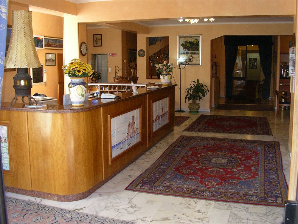 Hotel Malavoglia Aci Castello Dış mekan fotoğraf