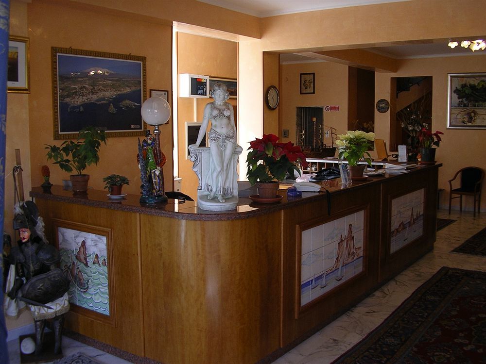 Hotel Malavoglia Aci Castello Dış mekan fotoğraf